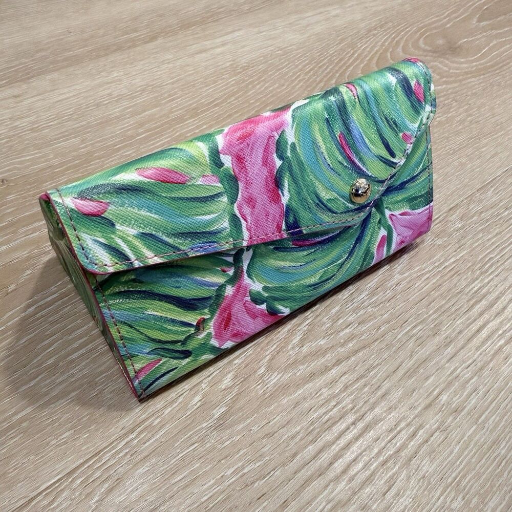 Lilly Pulitzer “It’s always sunny somewhere!” Foldable Eyeglass Case Carrier